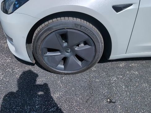 Used 2022 Tesla Model 3 Long Range image 4