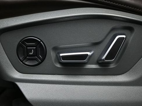 Used 2019 Audi Q8 Prestige AWD/4WD image 8