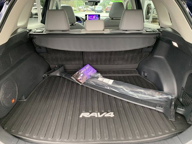 Used 2023 Toyota RAV4 Limited AWD/4WD image 7
