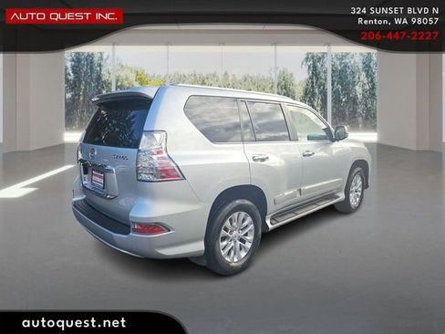 Used 2017 Lexus GX 460 image 5