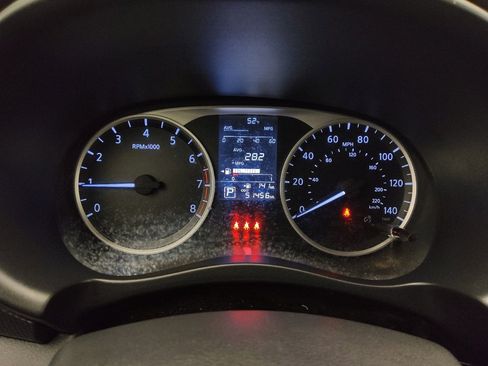 Used 2021 Nissan Kicks S image 23