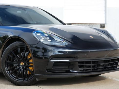 Used 2018 Porsche Panamera 4 AWD/4WD image 18