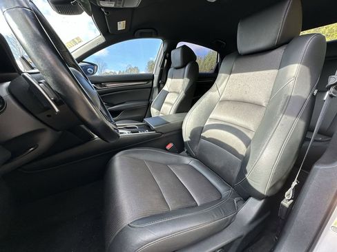 Used 2019 Honda Accord Sport image 13