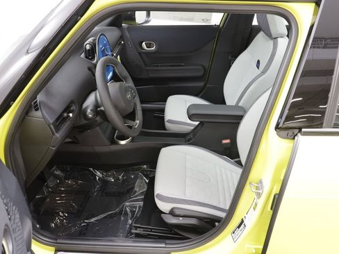 New 2026 MINI Cooper 4-Door Hardtop FWD image 7