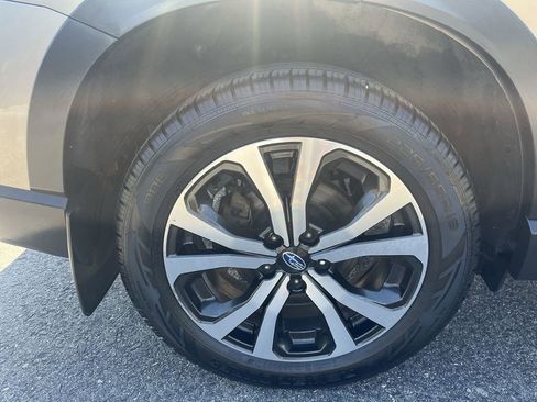 Used 2020 Subaru Forester Limited AWD/4WD image 2