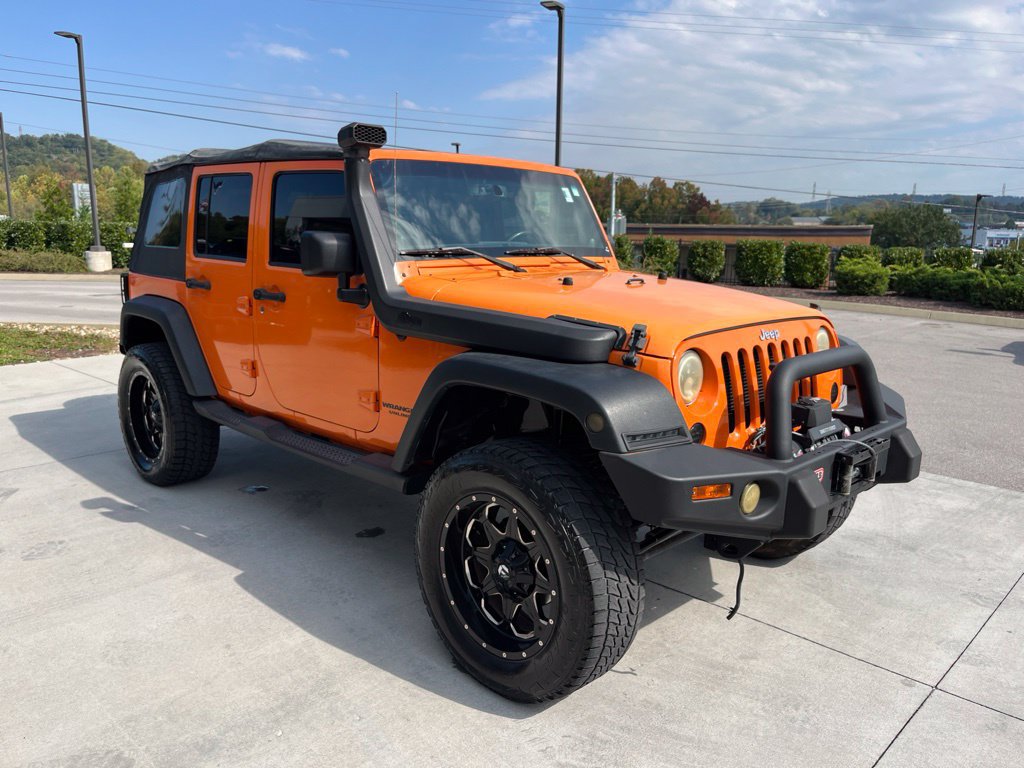 Used 2013 Jeep Wrangler Unlimited Rubicon w/ Connectivity Group AWD/4WD image 29