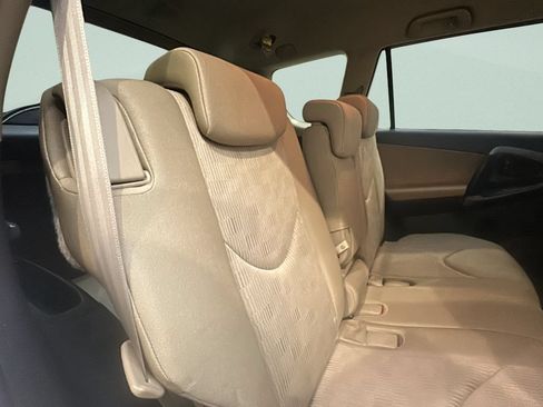 Used 2011 Toyota RAV4 4WD w/ Base L4 Extra Value Pkg image 17