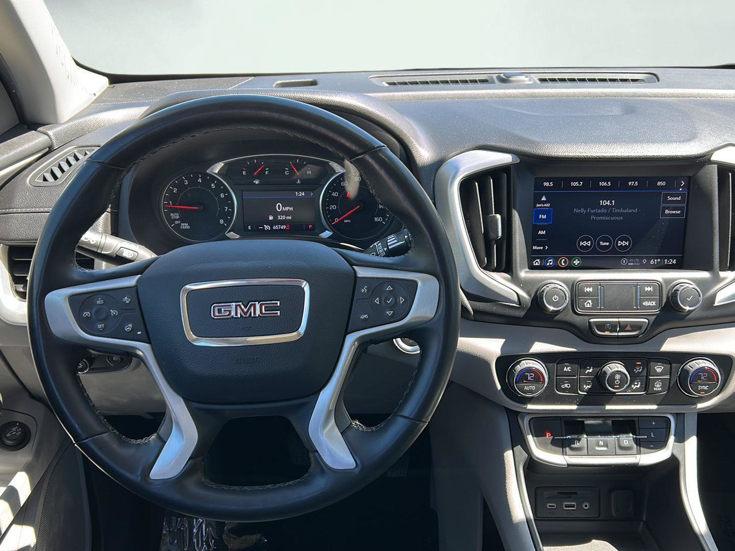 Used 2023 GMC Terrain SLT FWD image 6