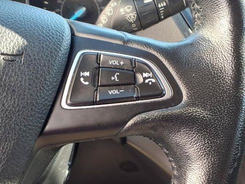 Used 2019 Ford Escape SEL AWD/4WD image 17