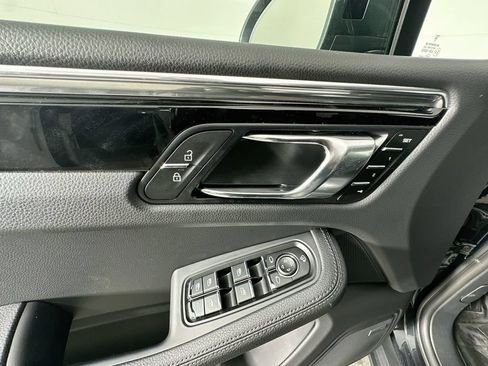 Certified 2026 Porsche Macan AWD/4WD image 20