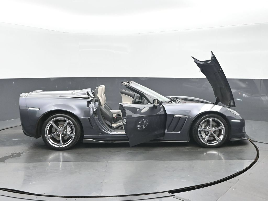 Used 2013 Chevrolet Corvette Grand Sport w/ 2LT Preferred Equipment Group RWD image 34