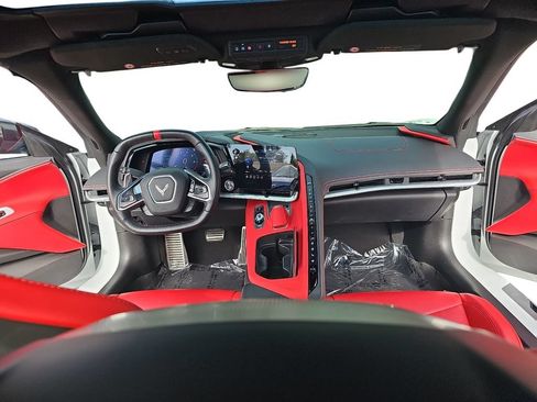 Used 2021 Chevrolet Corvette Stingray Preferred Cpe w/ Z51 Performance Package RWD image 9