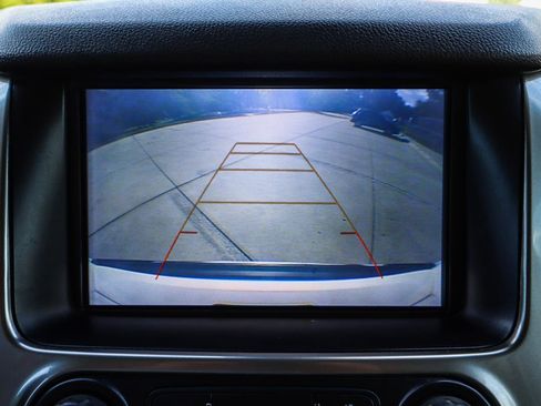 Used 2020 Chevrolet Suburban Premier image 9