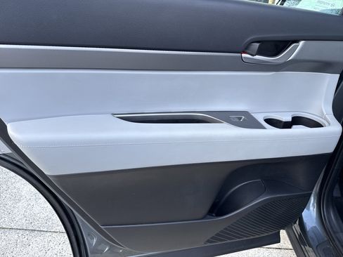 Used 2022 Hyundai Palisade SE image 22