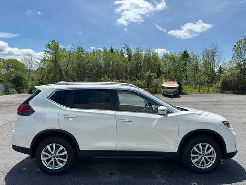 Used 2018 Nissan Rogue SV w/ Premium Package AWD/4WD image 14