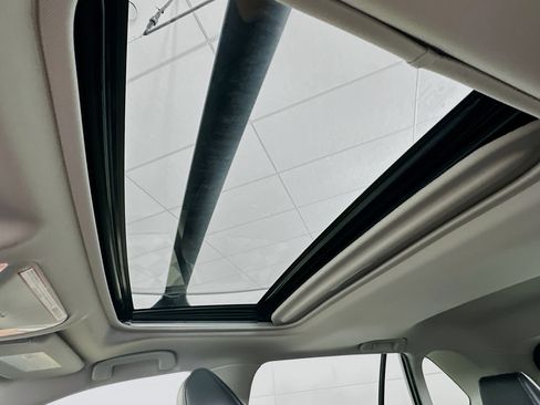 Used 2019 Toyota RAV4 XLE Premium w/ Advanced Technology Package FWD image 26