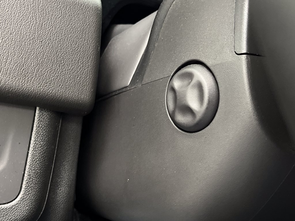 Used 2025 GMC Yukon XL Denali RWD image 52