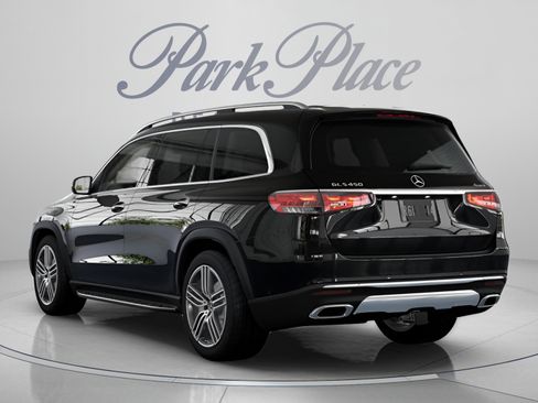 Used 2026 Mercedes-Benz GLS 450 4MATIC image 13