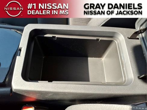 Used 2024 Nissan Altima 2.5 SV FWD image 20