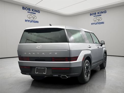 New 2026 Hyundai Santa Fe SE FWD image 10