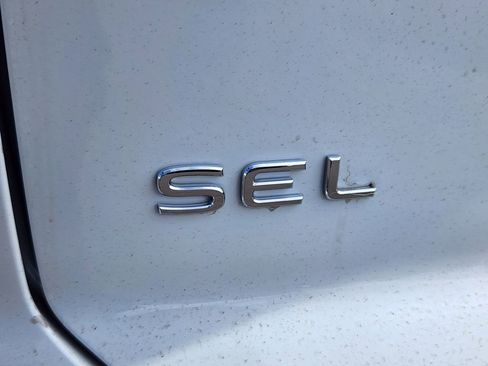 New 2026 Volkswagen Atlas Cross Sport SEL Premium R-Line AWD/4WD image 13