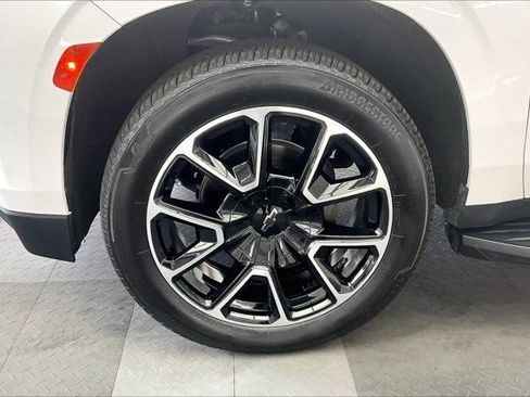 Used 2022 Chevrolet Tahoe RST w/ Luxury Package AWD/4WD image 8