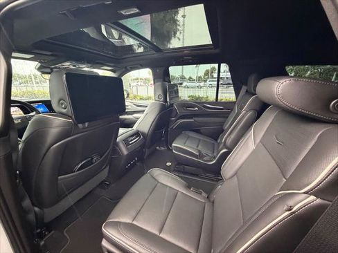 Used 2021 Cadillac Escalade Sport RWD image 23