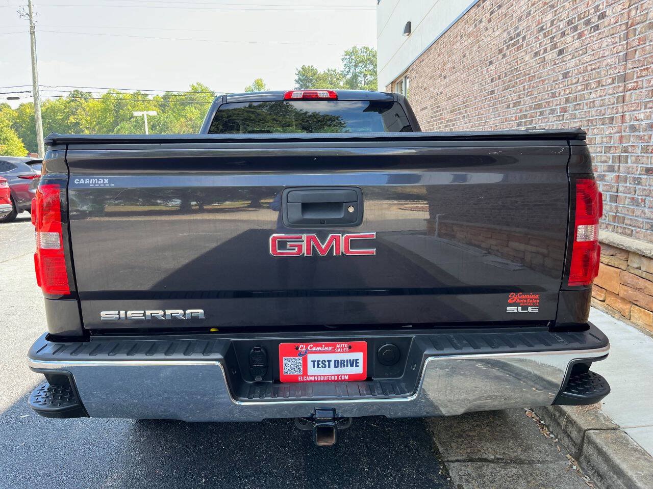 Used 2015 GMC Sierra 1500 SLE w/ SLE Value Package AWD/4WD image 4