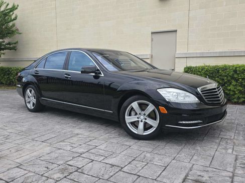 Used 2011 Mercedes-Benz S 550 4MATIC image 29