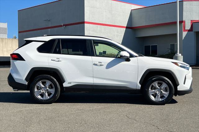 Certified 2023 Toyota RAV4 LE AWD/4WD image 6