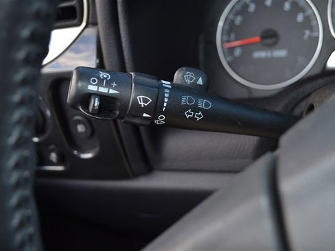 Used 2007 GMC Envoy SLE image 16