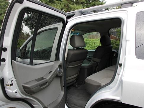 Used 2007 Nissan Xterra S w/ Utility Pkg image 15