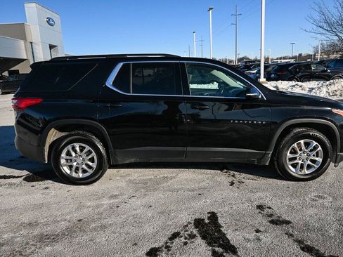 Used 2019 Chevrolet Traverse LT image 3