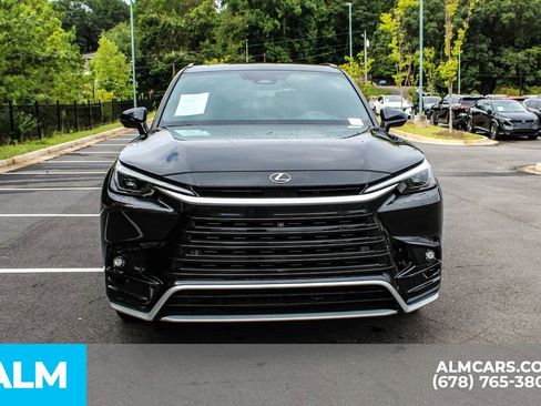 Used 2024 Lexus TX 500h AWD image 10