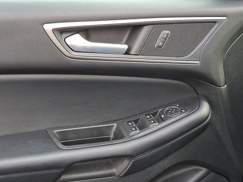 Certified 2022 Ford Edge SEL w/ Convenience Package image 12