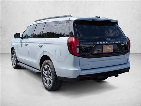 Certified 2025 Ford Expedition Active AWD/4WD image 8