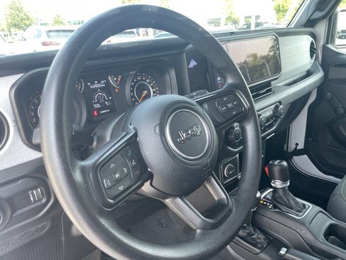 Used 2024 Jeep Wrangler Unlimited Sport AWD/4WD image 17