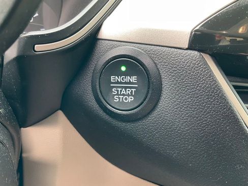 Used 2022 Ford Escape SE image 26