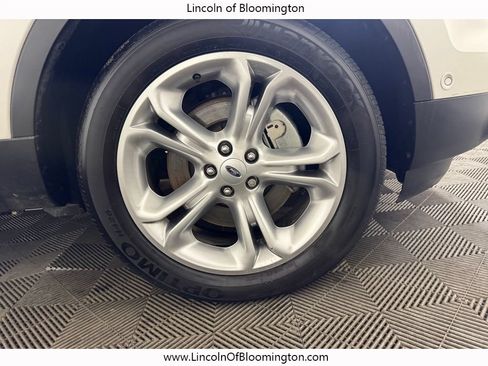 Used 2015 Ford Explorer Limited w/ Equipment Group 302A AWD/4WD image 24
