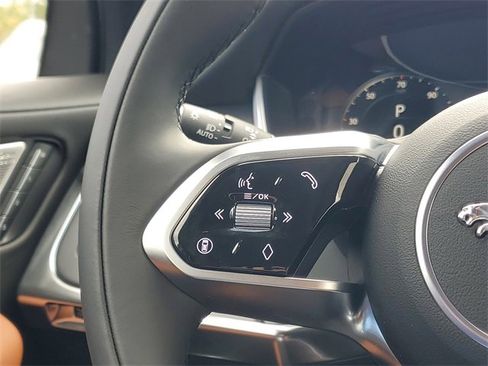 New 2024 Jaguar I-PACE R-Dynamic HSE image 26