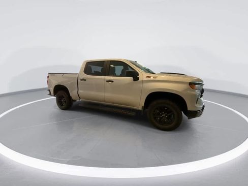 Used 2022 Chevrolet Silverado 1500 Custom Trail Boss AWD/4WD image 2
