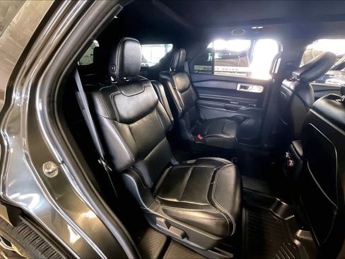 Used 2020 Ford Explorer ST w/ ST Street Pack image 18