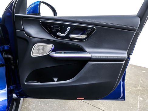 Used 2025 Mercedes-Benz GLC 300 image 24