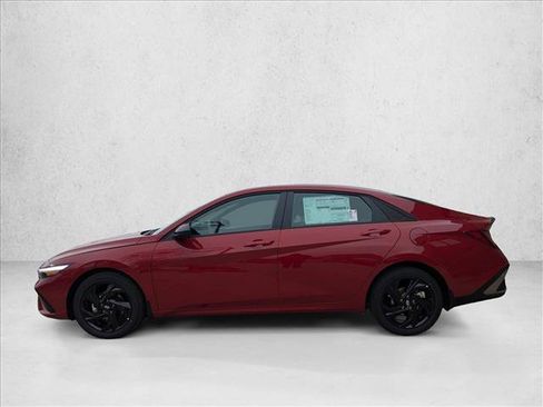 Used 2026 Hyundai Elantra Sport FWD image 4