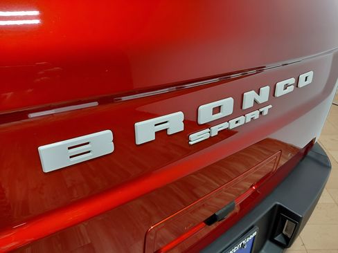 Used 2023 Ford Bronco Sport Outer Banks w/ Tech Package AWD/4WD image 39