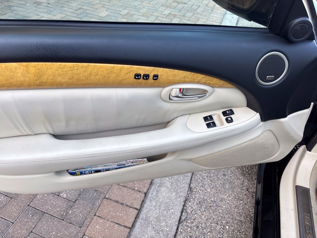 Used 2005 Lexus SC 430 Convertible RWD image 23