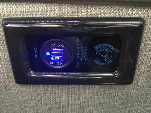 Used 2023 GMC Savana 2500 image 53