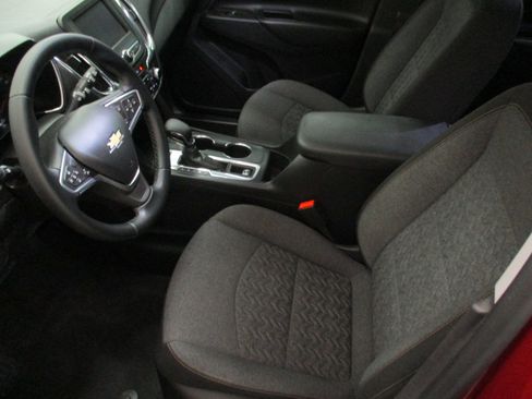 Used 2023 Chevrolet Equinox LT image 9