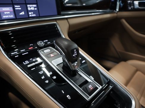 Used 2020 Porsche Panamera 4S AWD/4WD image 17
