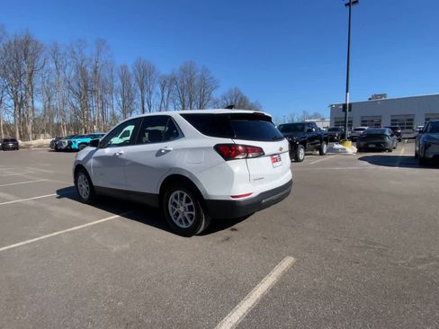 Used 2024 Chevrolet Equinox LT image 9